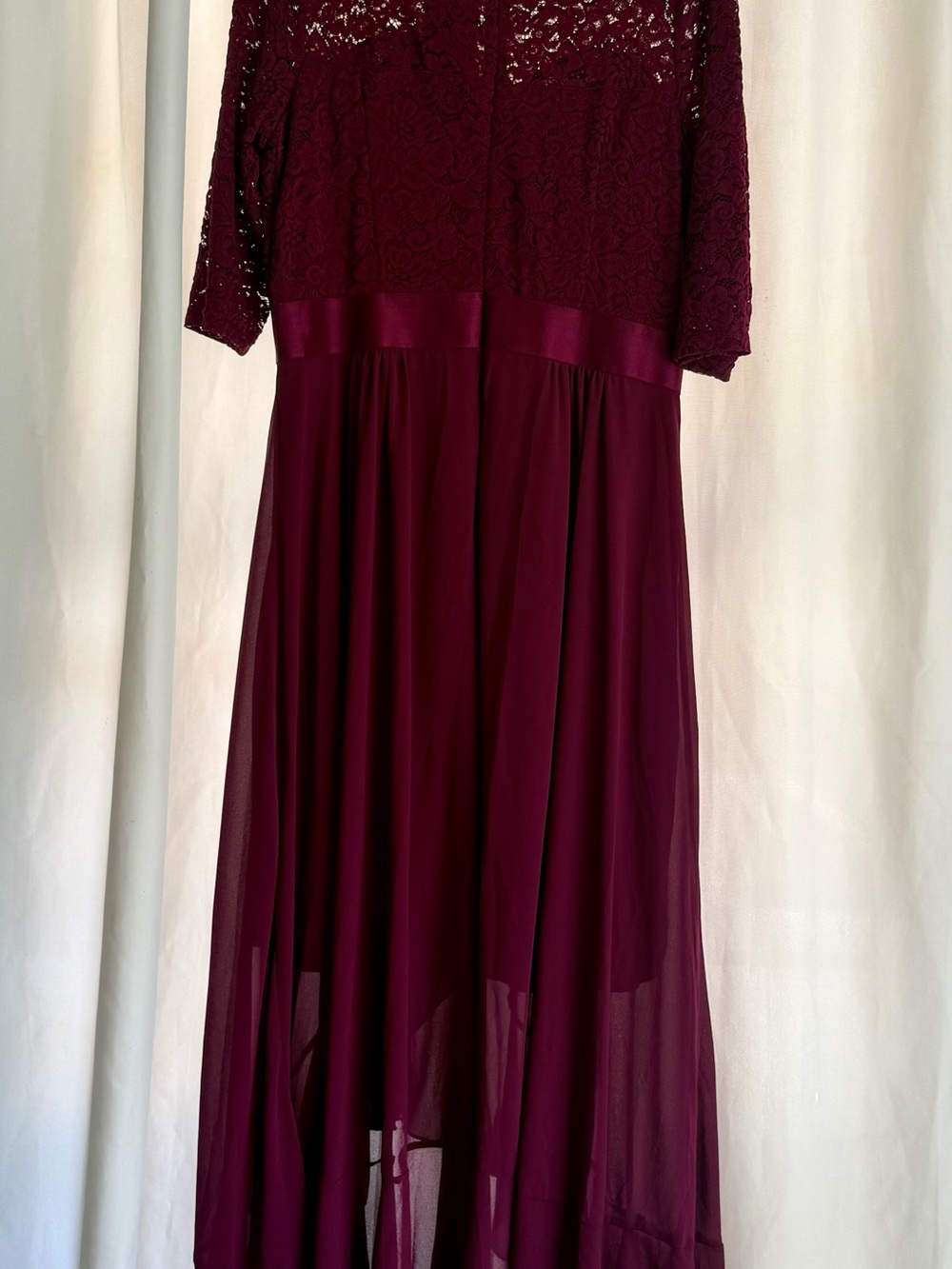 1X Burgundy Lace & Chiffon Dress